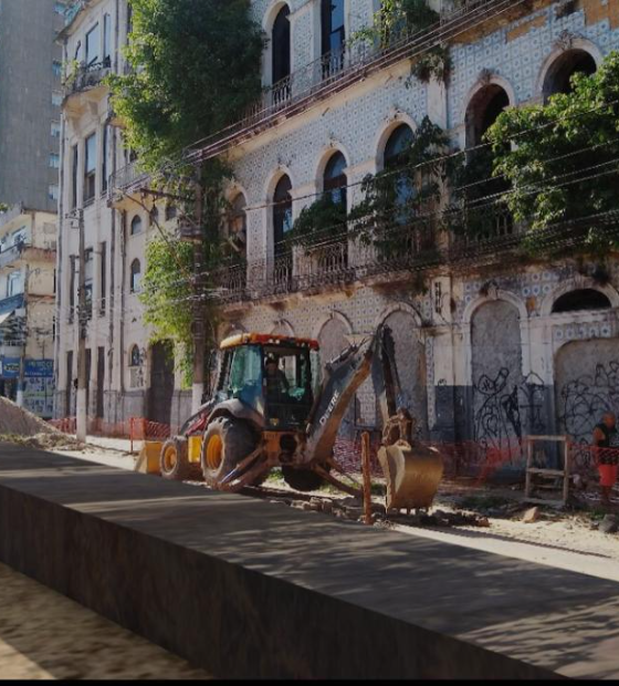 Suposto muro de arrimo do Século XVIII é encontrado durante escavação no Centro de Belém