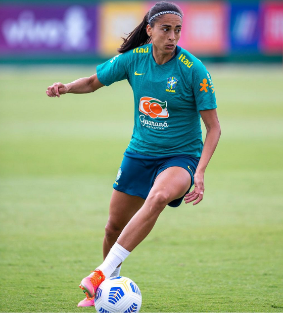 Andressa Alves diz que o Brasil continua sendo favorito contra Jamaica