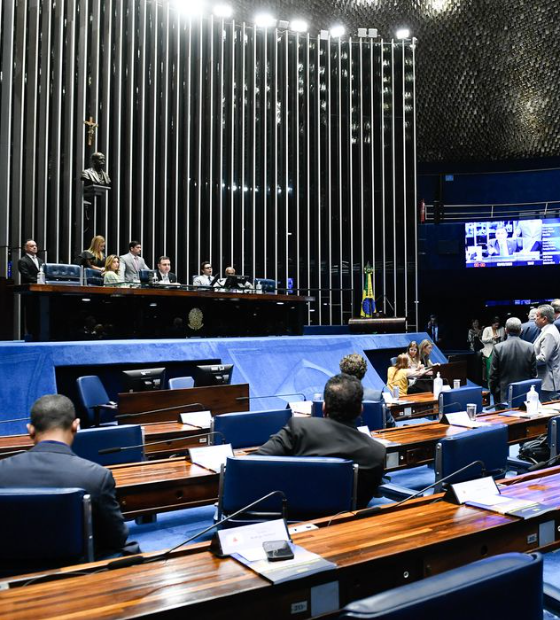 Senado aprova MP que aumenta salário mínimo e amplia isenção do Imposto de Renda