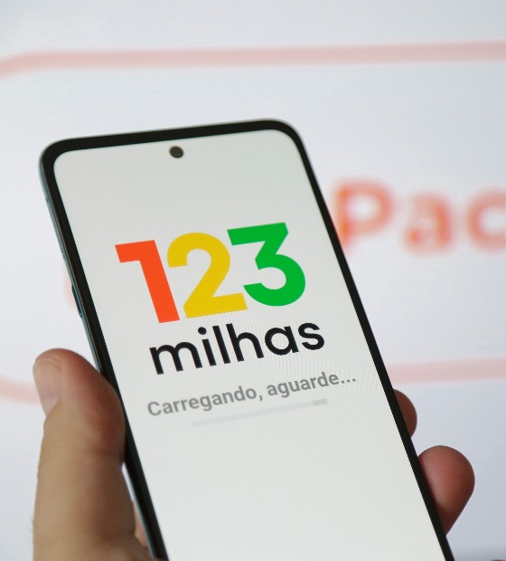 Justiça suspende cobranças de parcelas da 123milhas no cartão de crédito