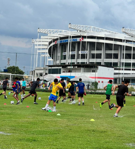 Mais de 150 alunos participam da aula de retorno do 'Projeto Gol do Brasil' em Belém