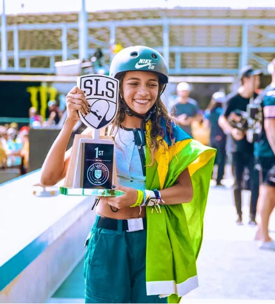 Rayssa Leal tem nota histórica e é campeã da liga mundial de skate street