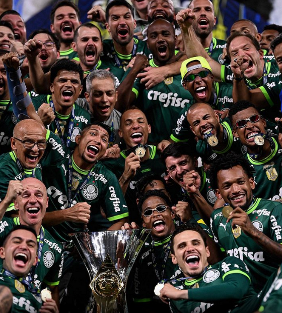 Palmeiras fatura o bi no Brasileirão e soma 12º título nacional com empate diante do Cruzeiro