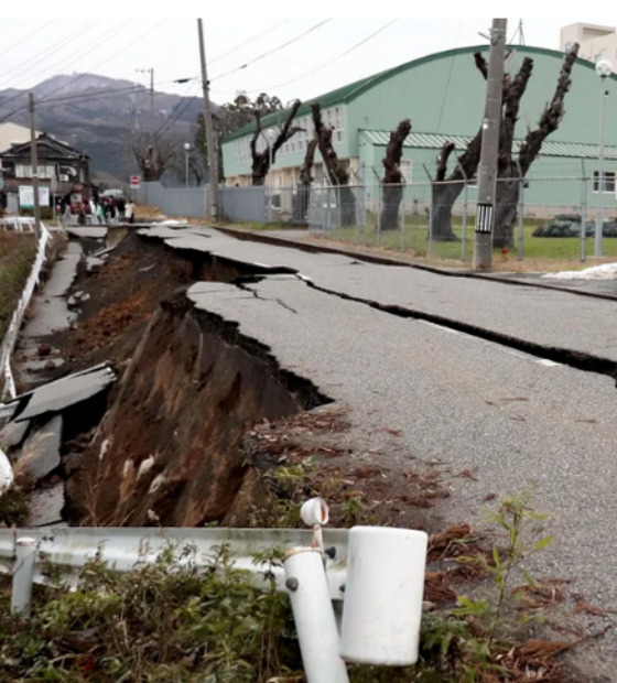 65 mortes são confirmadas devido ao grande terremoto na província de Ishikawa 