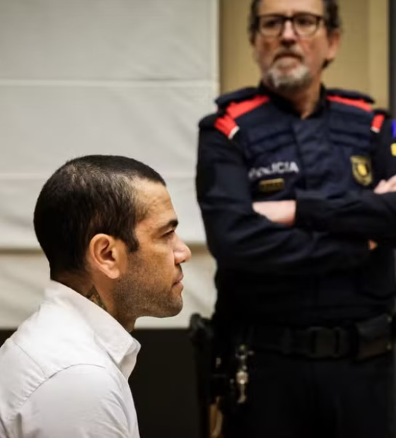 Daniel Alves é convocado a se apresentar a tribunal e sentença pode sair amanhã (22)