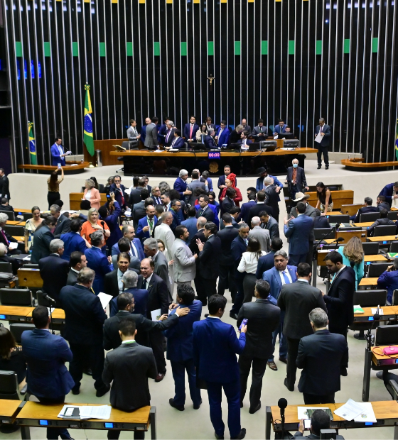 Câmara aprova PL que amplia isenção do IR para beneficiar quem ganha até 2 salários mínimos