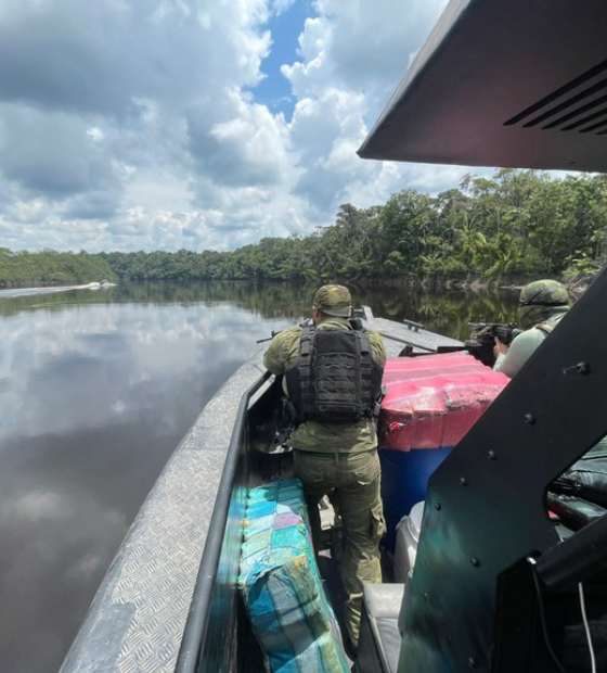 Facções avançam na Amazônia e cativam jovens para embate com narcotráfico, diz estudo