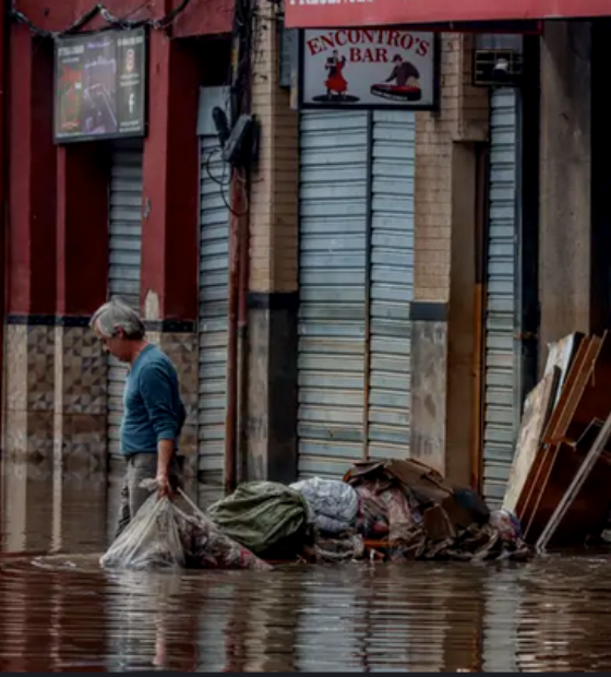 Comerciantes de Porto Alegre levam dias só para limpar lojas