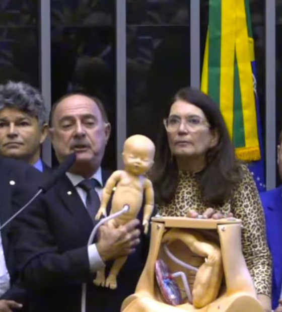 Bispos e padres da Igreja Católica divulgam manifesto contra PL do Aborto