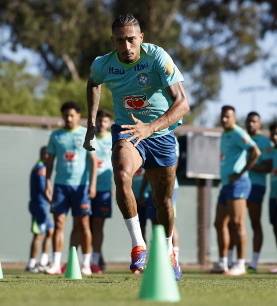 Seleção Brasileira treina de olho na Colômbia