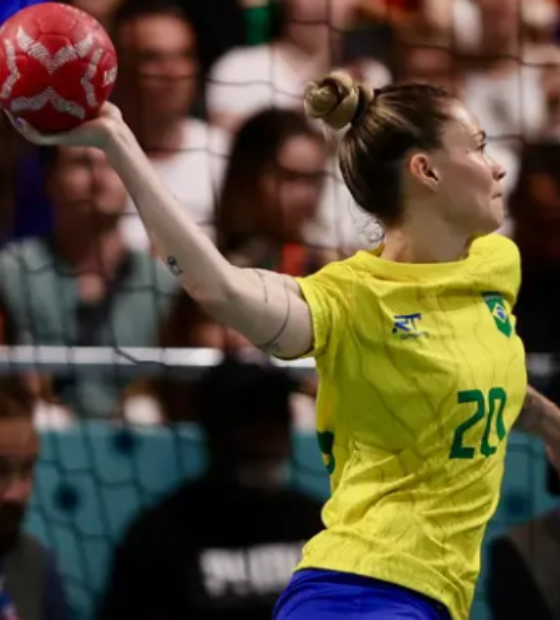 Brasil estreia com vitória sobre a Espanha e quebra tabu no handebol feminino