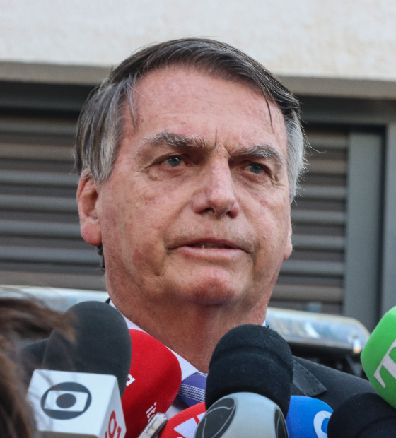 Ministro dá cinco dias para a PF concluir investigação contra Bolsonaro por ataques às urnas