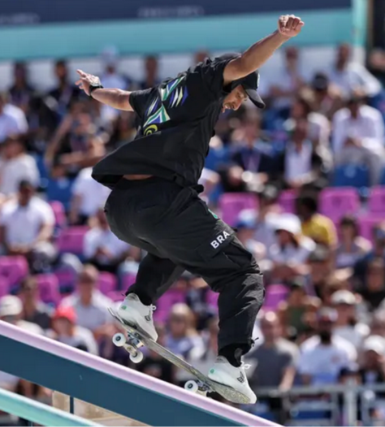 Skate: Kelvin Hoefler termina em sexto, e japonês leva ouro na última manobra 