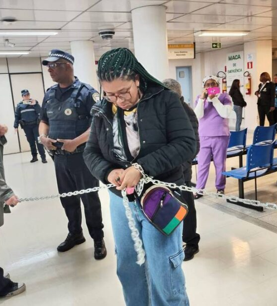 Hospital do Servidor Público fecha maternidade e servidoras se acorrentam em protesto