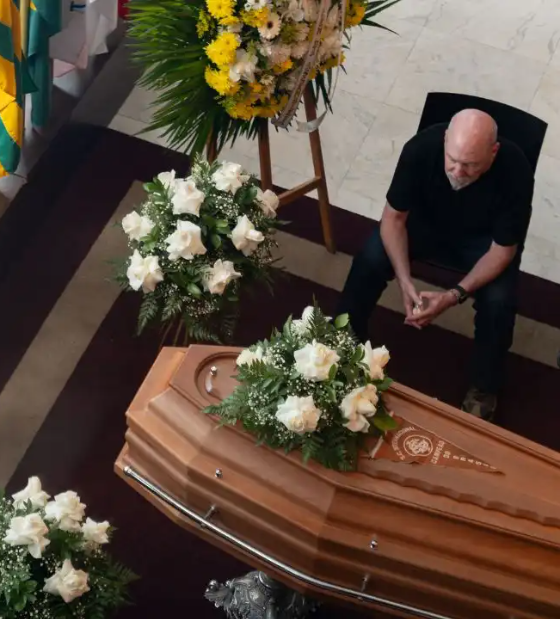 Luis Fernando Verissimo é velado em Porto Alegre, em cerimônia aberta ao público