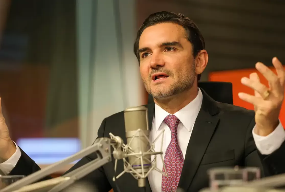 Celso Sabino confirma a Lula que deixará Ministério do Turismo