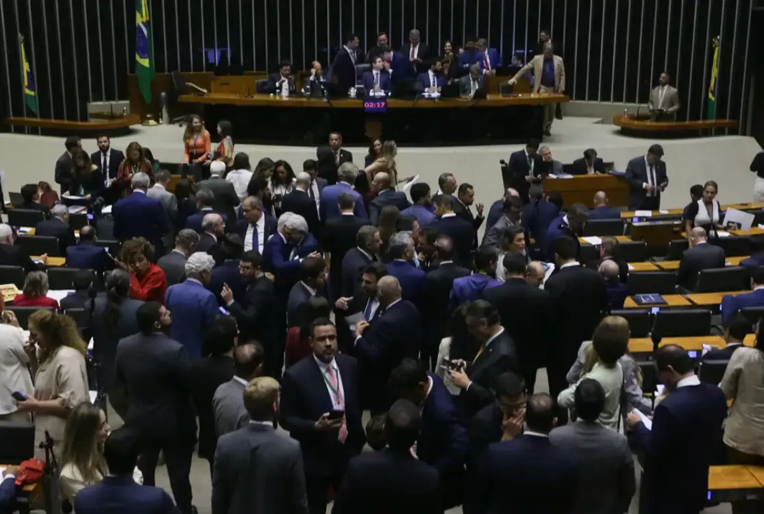Câmara dos deputados aprova isenção do IR para quem ganha até R$ 5 mil