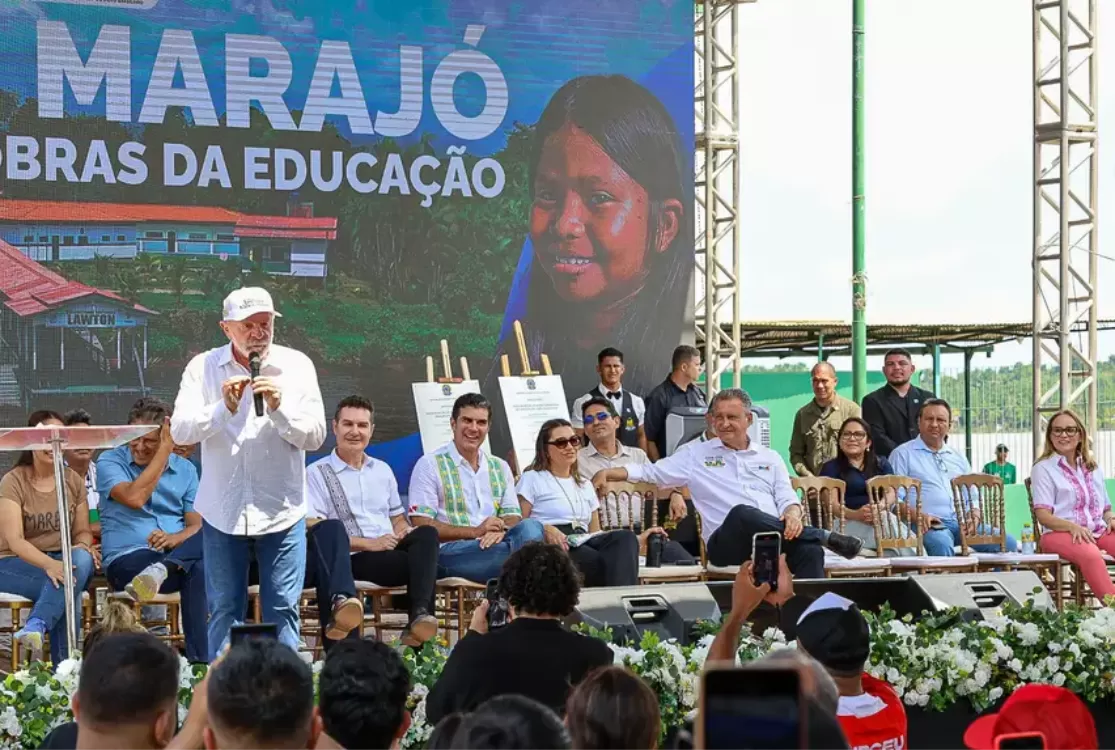 Lula relata que teve problemas em avião que o levaria para o Marajó
