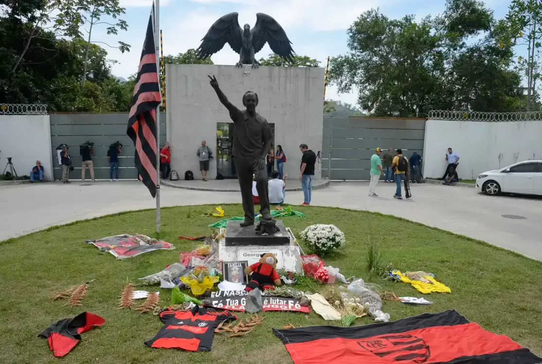 Justiça absolve sete acusados de incêndio e mortes no Ninho do Urubu