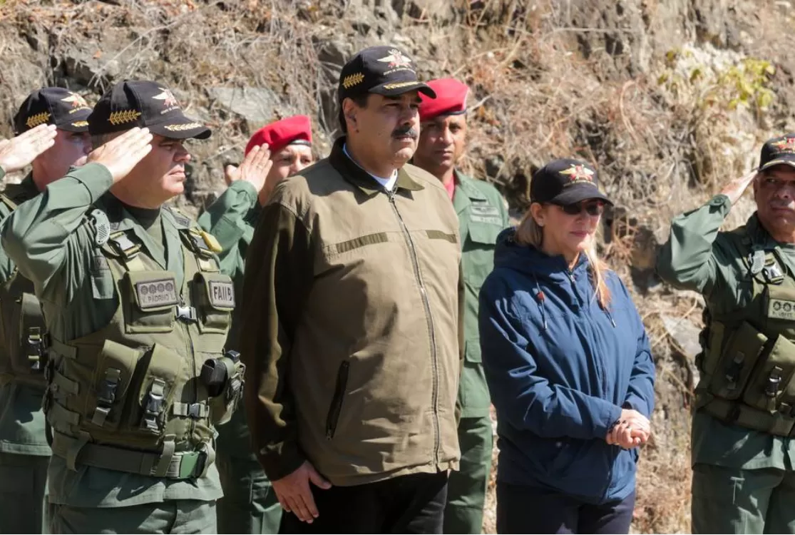 Companhias aéreas suspendem voos para a Venezuela após alerta americano