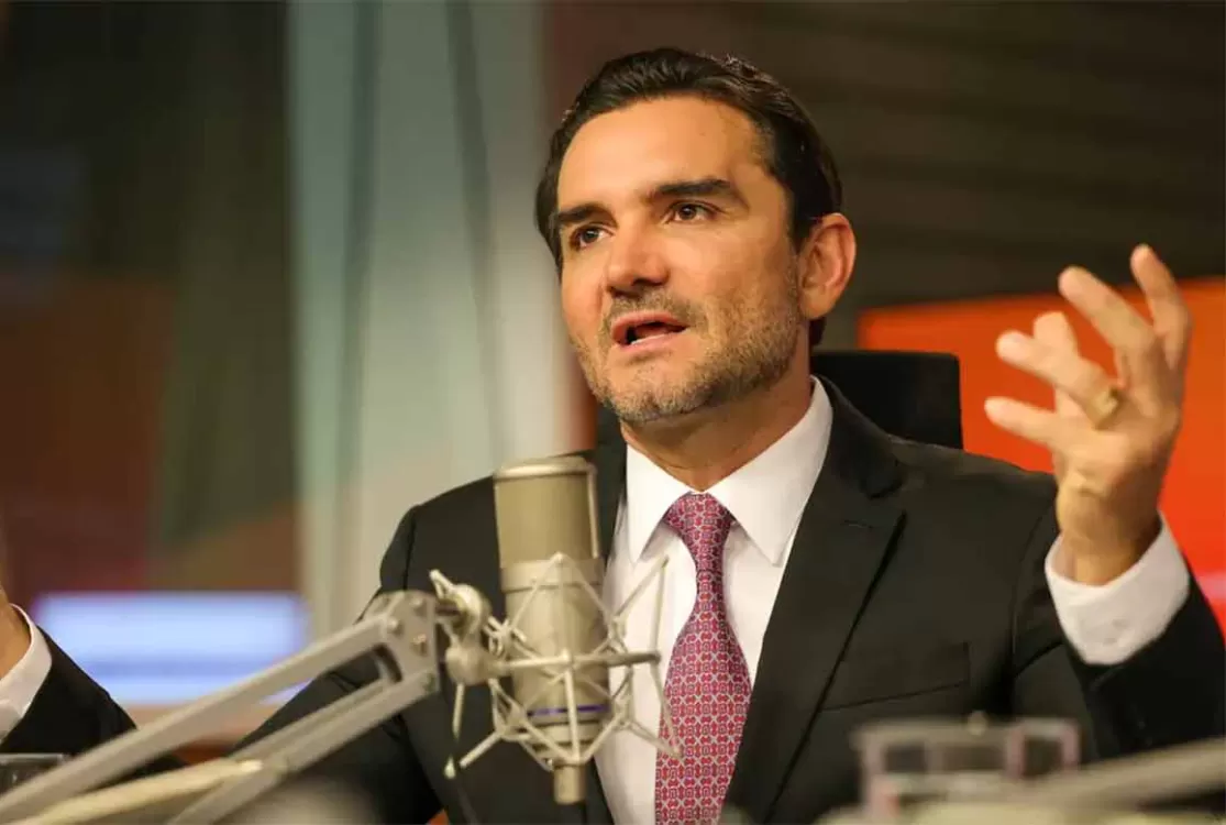 Sem partido, Sabino vira 