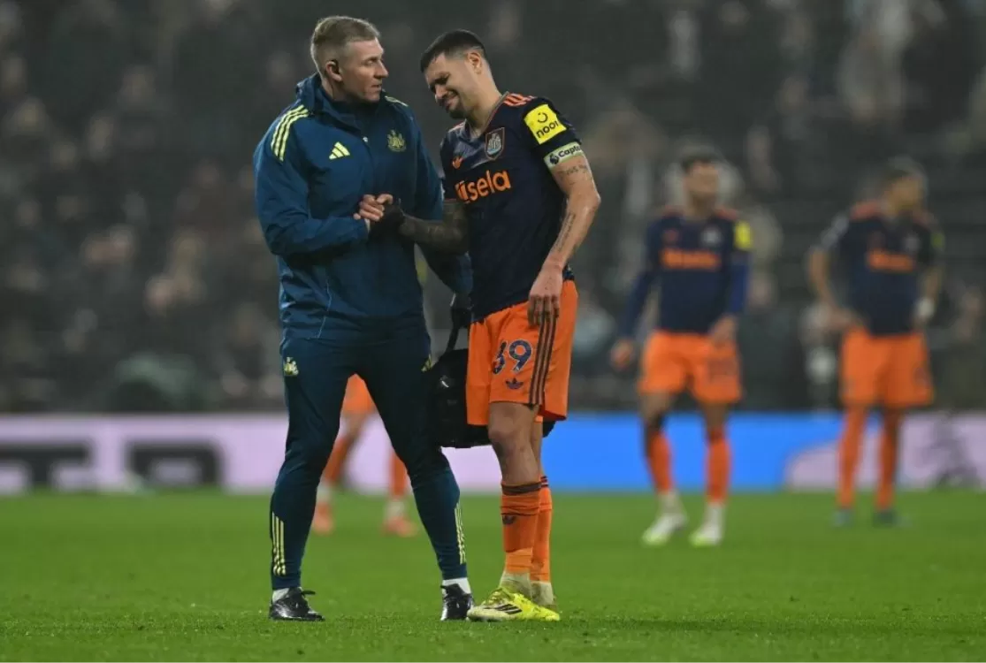 Bruno Guimarães sofre grave lesão e Ancelotti pode testar novos volantes na seleção