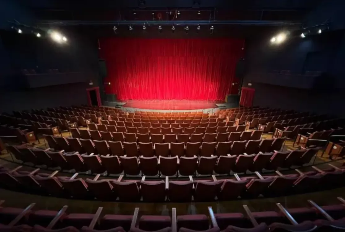 FCP celebra 39 anos do Teatro Margarida Schivasappa com oficinas gratuitas