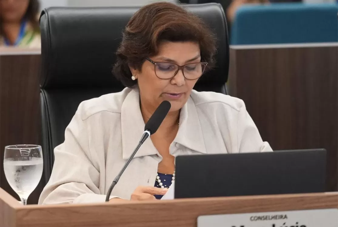 TCM barra compra de R$ 19 milhões e expõe falhas na Semec