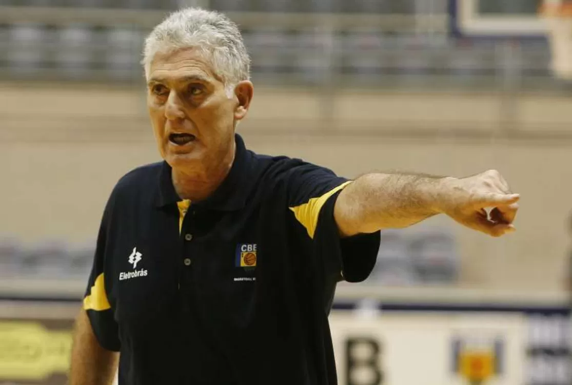 Morre Moncho Monsalve, lenda do basquete espanhol e ex-técnico do Brasil