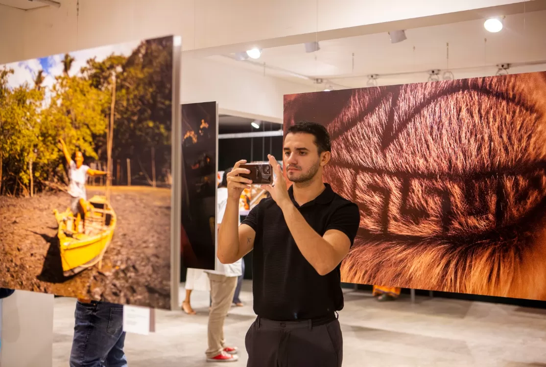 Oficina no CCBA propõe transformar fotografias em presentes para o Dia das Mães