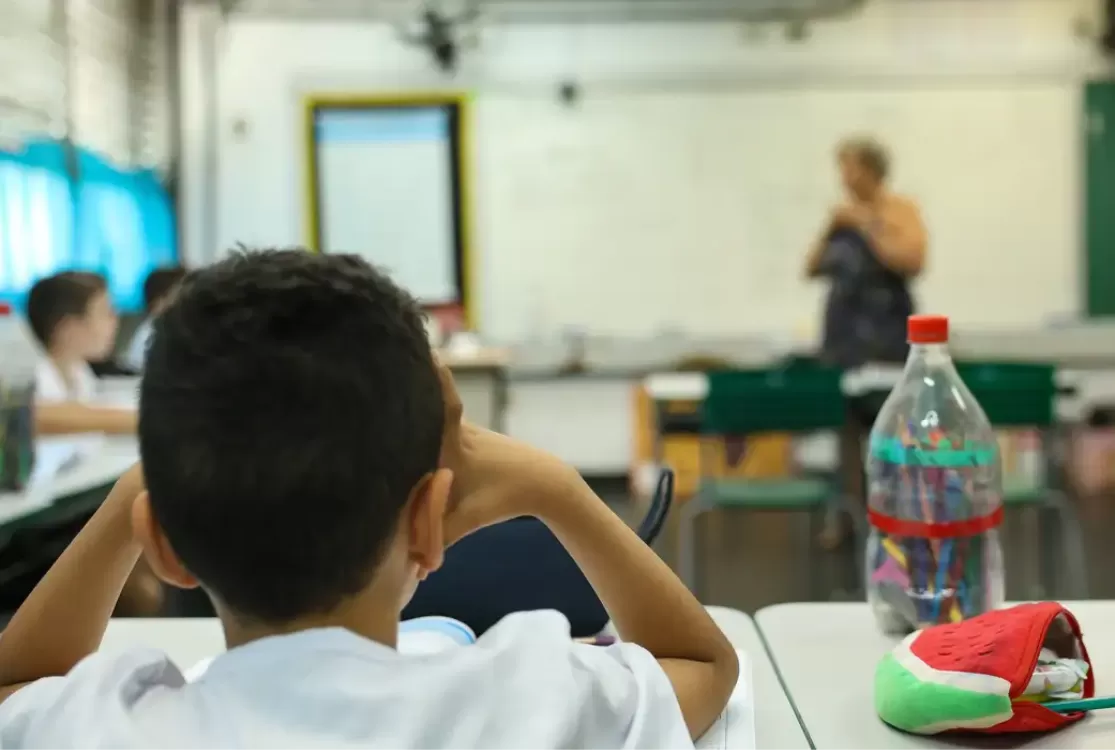 Conselho Nacional de Educação cria regras para uso de IA em escolas e classifica risco