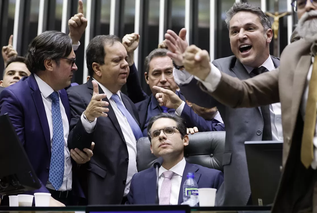 Antes da campanha começar, eleição de 2026 já vira batalha judicial permanente