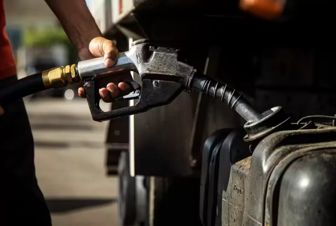Petrobras informa que adotará desconto de 35 centavos por litro na venda do diesel