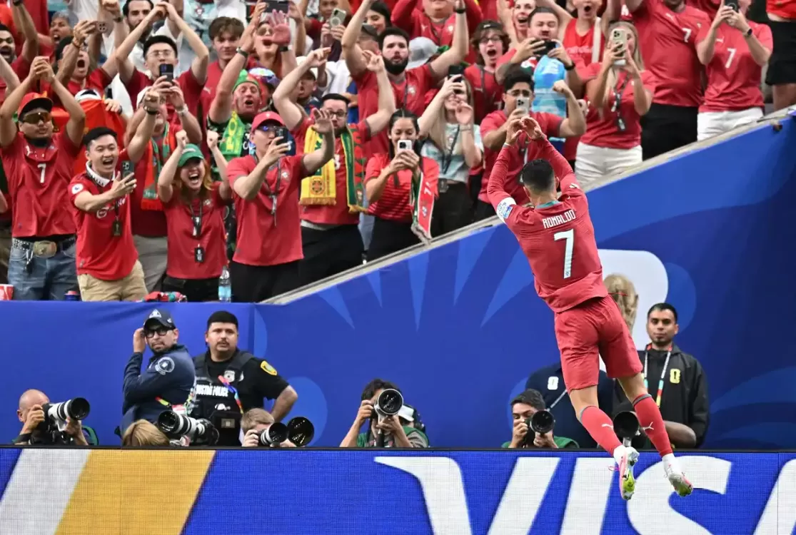 Cristiano Ronaldo brilha, Portugal 'acorda' na Copa e goleia o Uzbequistão