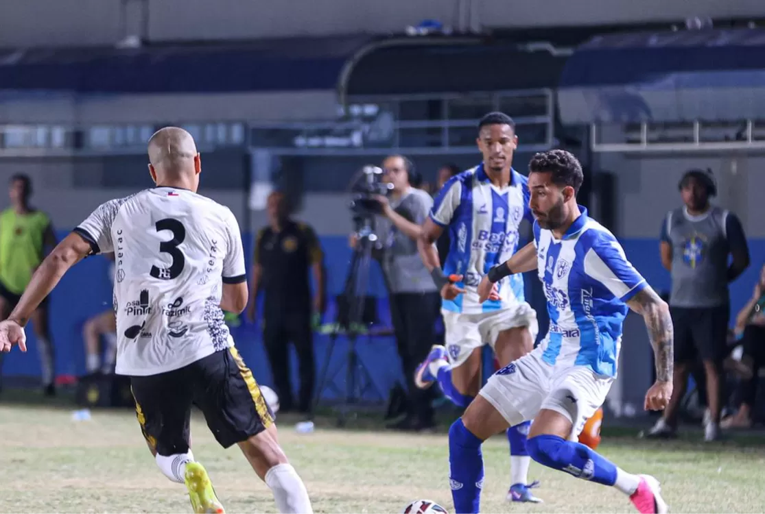 Paysandu sai na frente, mas cede virada para o Amazonas e cai na classificação