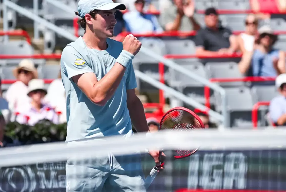 João Fonseca supera Tsitsipas na estreia do Masters 1000 de Montreal