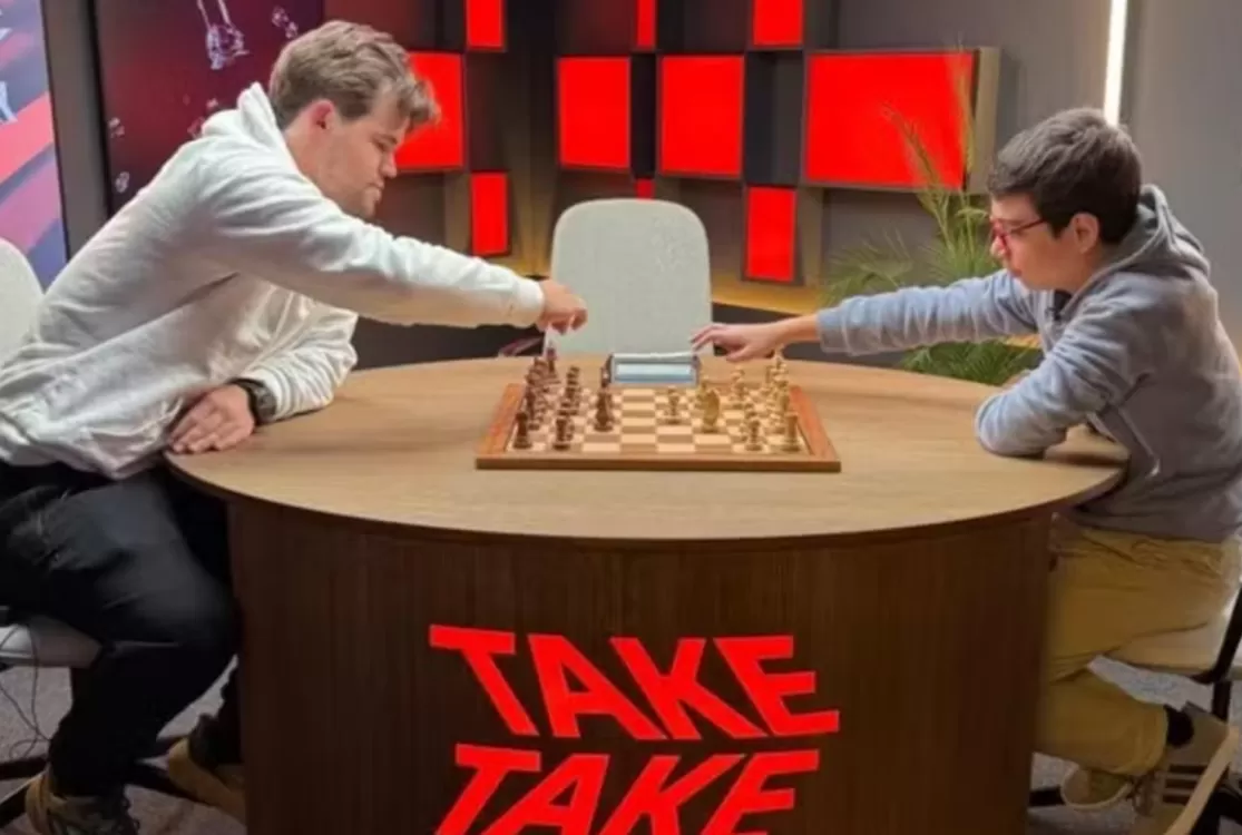 Argentino de 12 anos vence o melhor enxadrista do mundo novamente