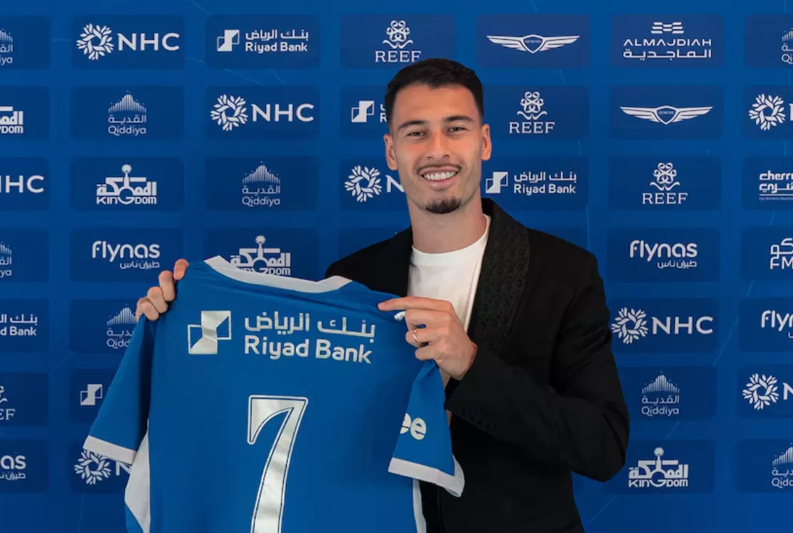 Gabriel Martinelli assina com o Al-Hilal em transferência recorde de R$ 413 mi