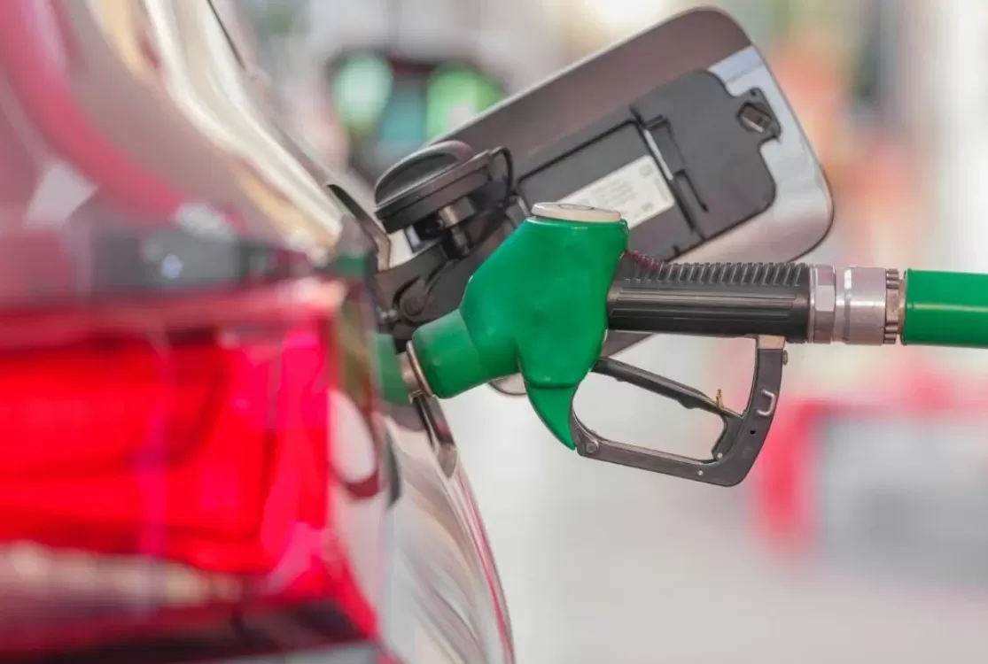 Governo zera imposto da gasolina e renova subsídio do etanol a 16 dias das eleições